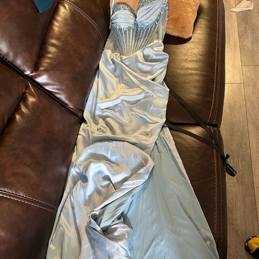 Elegant Blue Evening Gown
